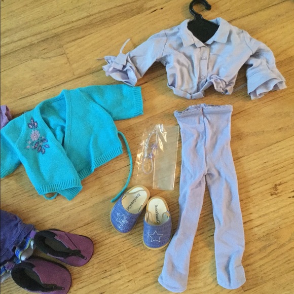 AMERICAN GIRL DOLL VINTAGE SAMANTHA w OUTFITS XMAS - Picture 8 of 12